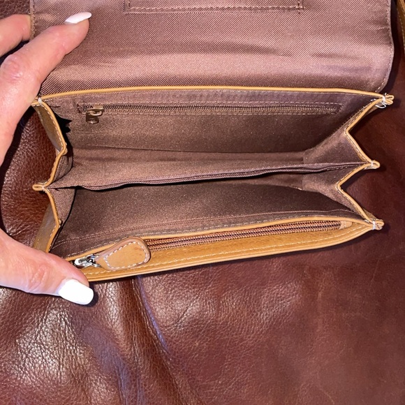 Fossil Crossbody Bag - Picture 9 of 11